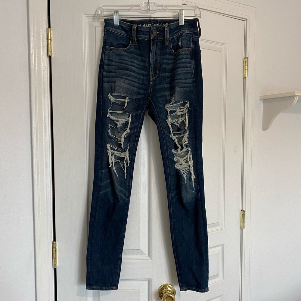 AMERICAN EAGLE NEXT LEVEL STRETCH RIPPED JEGGINGS